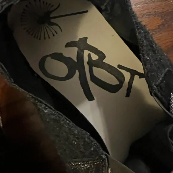 OTBT Black Women's Sneakers - Picture 2 of 6